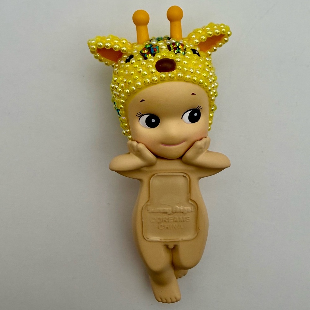 Custom Sonny Angel Giraffe Hipper from Hippers Animal Series.